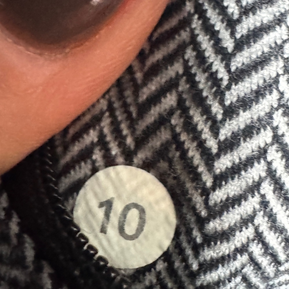Lululemon Think Fast Hoodie Women Size 10 Black Herringbone Sweatshirt - Picture 8 of 8